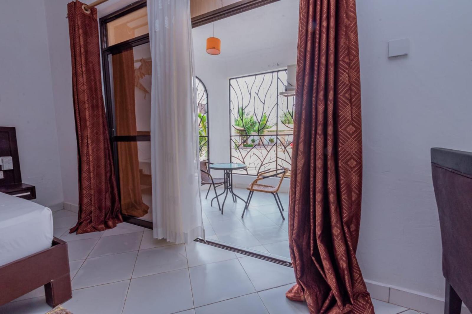 Leomilo Holidays Diani Beach Buitenkant foto