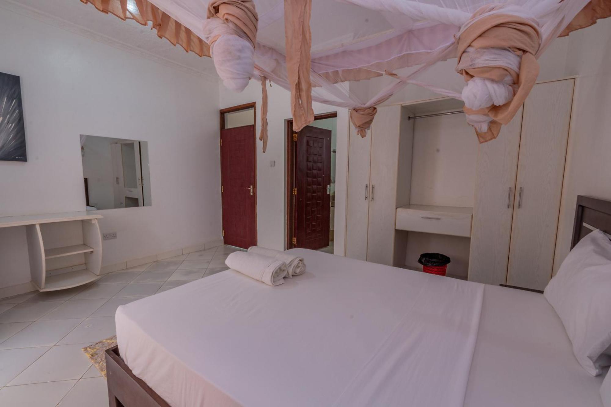 Leomilo Holidays Diani Beach Kamer foto