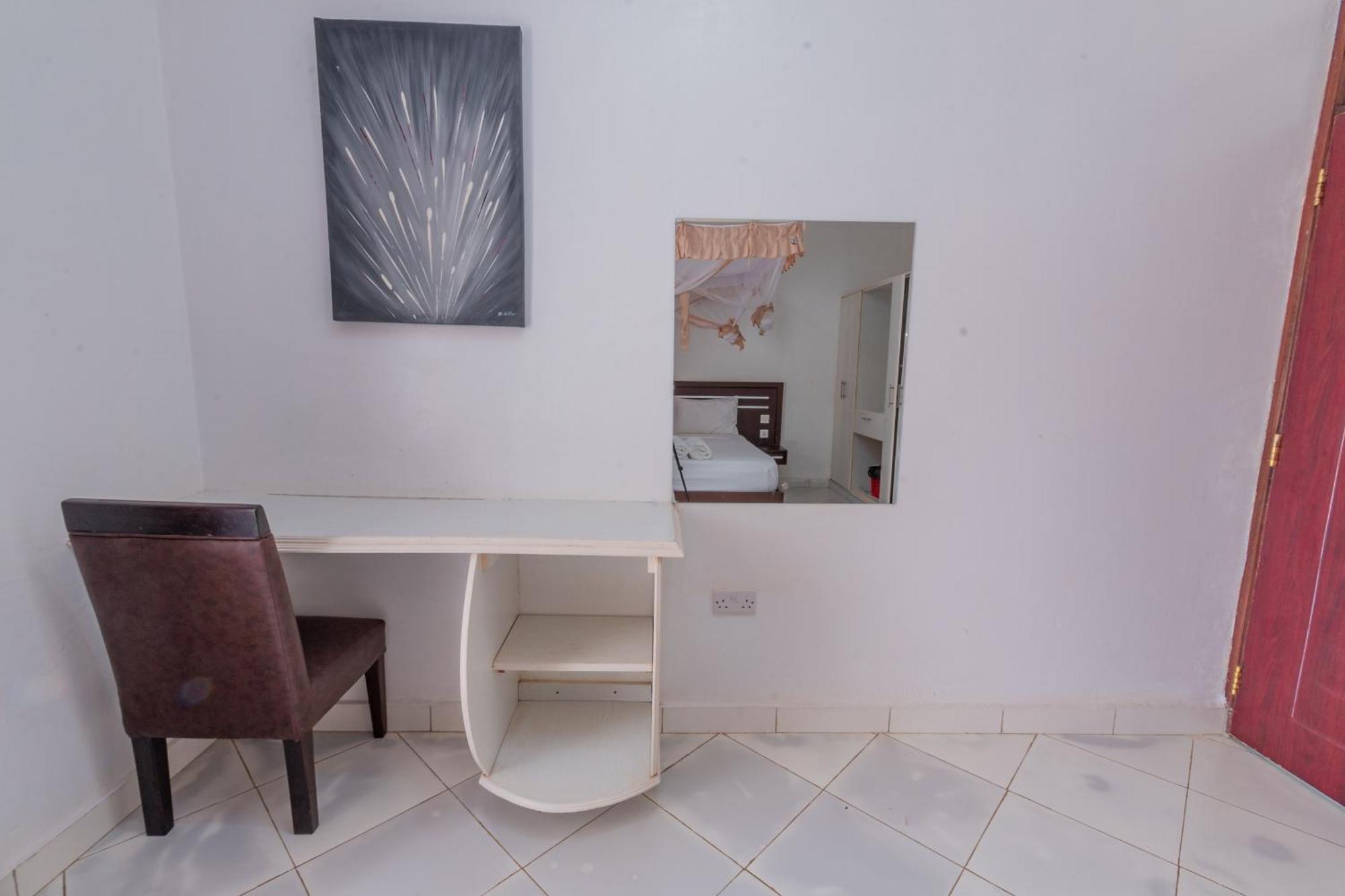 Leomilo Holidays Diani Beach Kamer foto